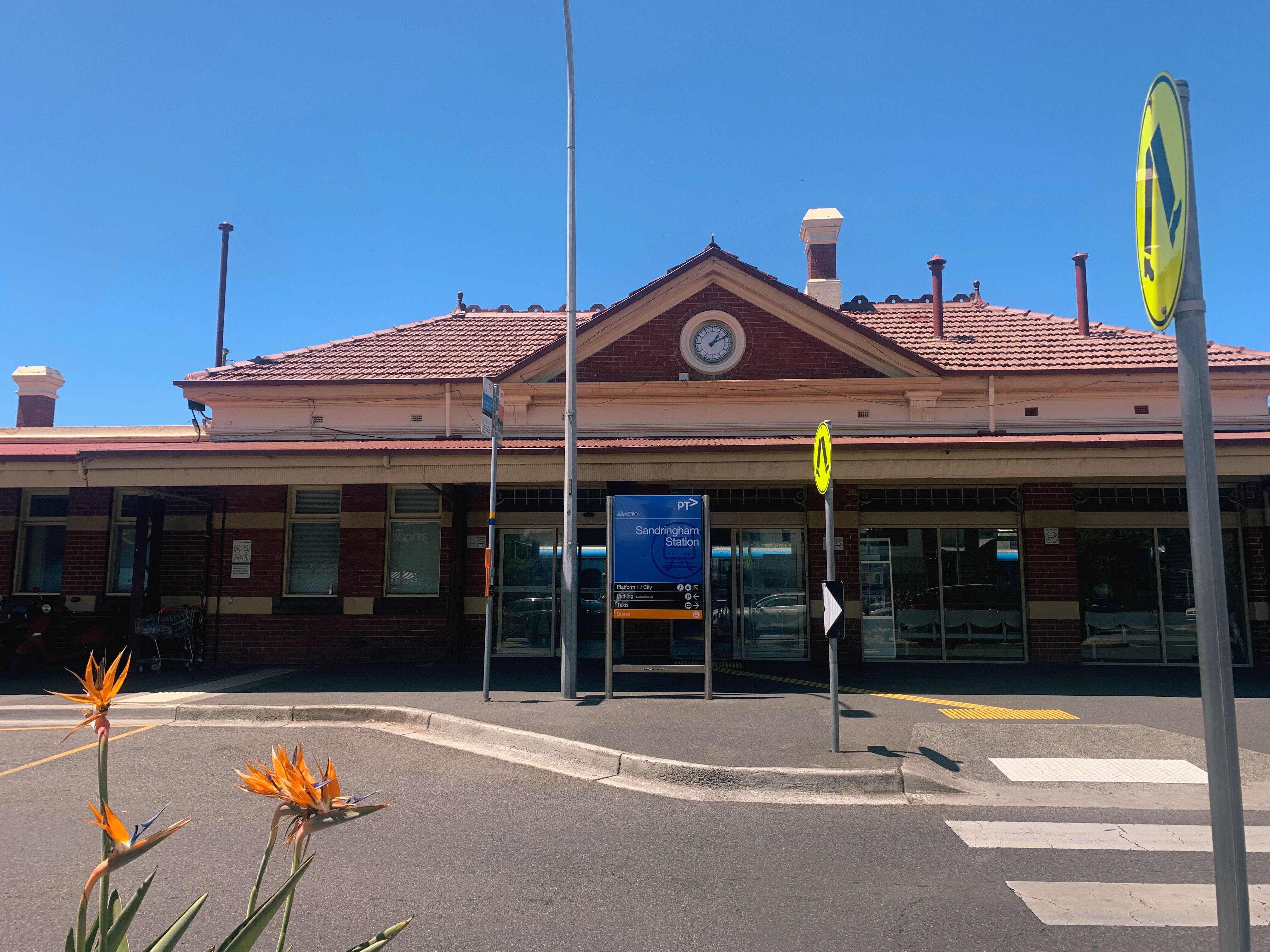 sandringham_train_station